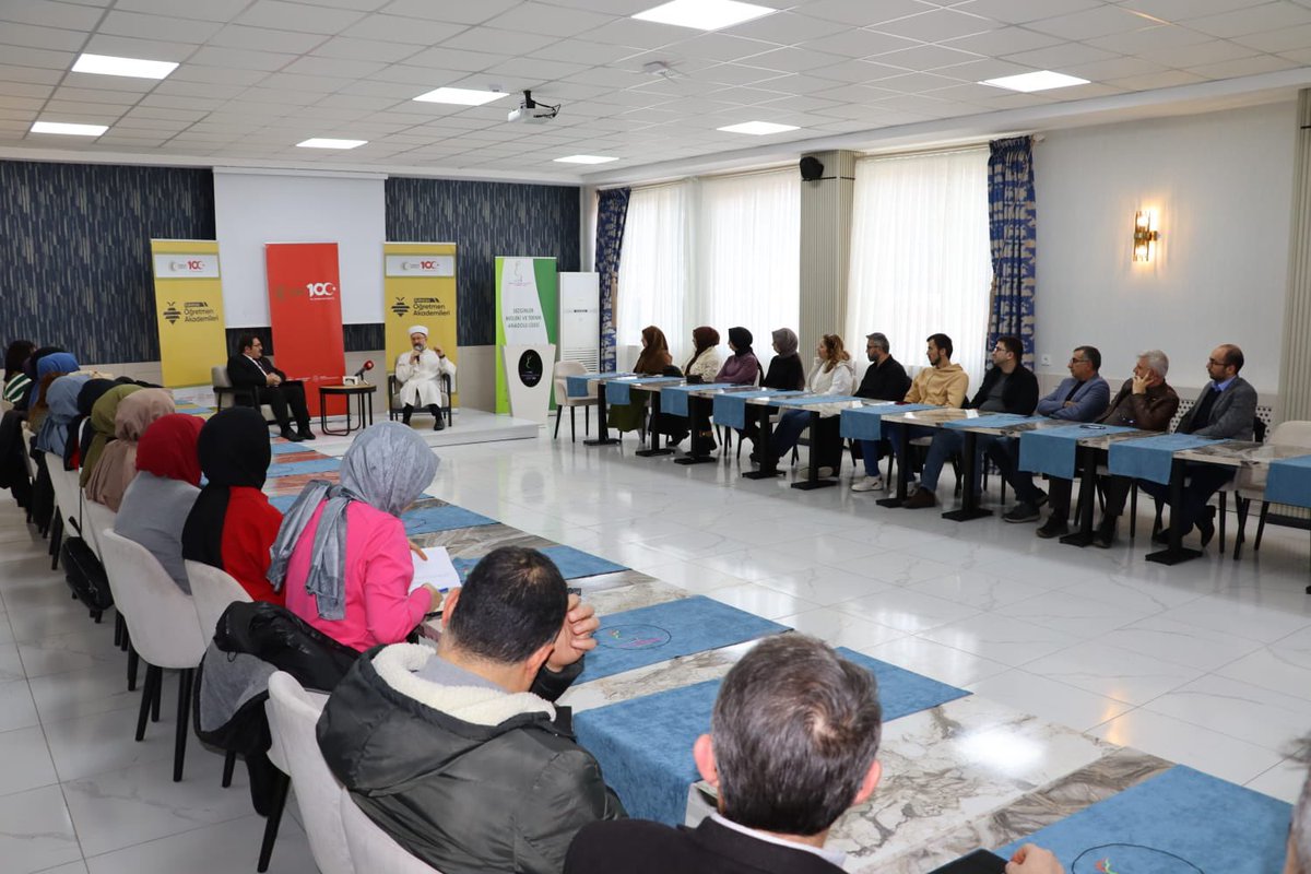 sakaryamem's tweet photo. Bakanlığımız öncülüğünde başlatılan Sakarya Öğretmen Akademileri kapsamında açılan “Türk İslam Düşüncesi ve Bilimi Akademisi”nin ilk dersi @diyanetbasin Başkanımız Sayın @DIBAliErbas'ın teşrifleriyle gerçekleştirildi.

@Yusuf__Tekin
@farukyelkenci
@tcmeb
@coskunbakirtas https://t.co/wv01W9LzbK