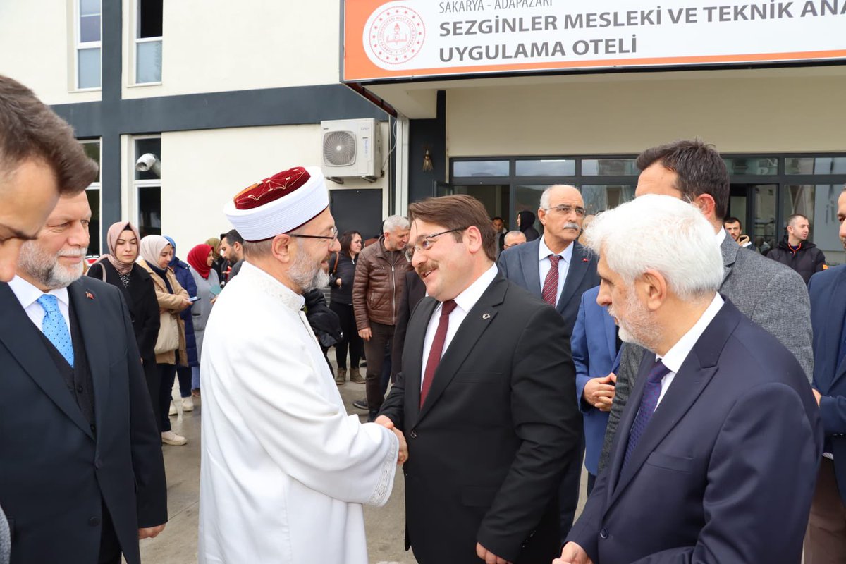 sakaryamem's tweet photo. Bakanlığımız öncülüğünde başlatılan Sakarya Öğretmen Akademileri kapsamında açılan “Türk İslam Düşüncesi ve Bilimi Akademisi”nin ilk dersi @diyanetbasin Başkanımız Sayın @DIBAliErbas'ın teşrifleriyle gerçekleştirildi.

@Yusuf__Tekin
@farukyelkenci
@tcmeb
@coskunbakirtas https://t.co/wv01W9LzbK