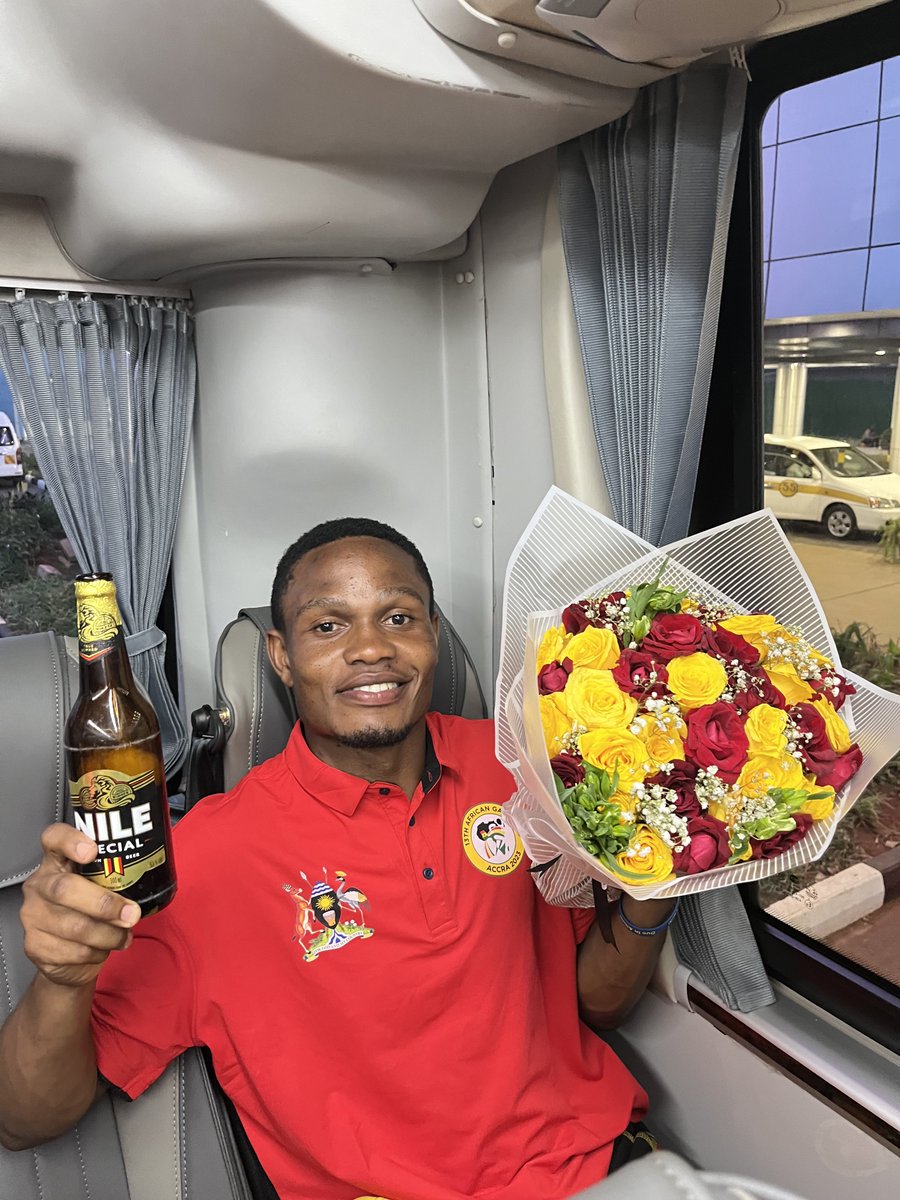 The first two things I got at the airport ☺️.. All love ❤️, thank you to our beloved fans 🇺🇬.. 📸 Denise Bwaha #NileSpecialRugby #SupportUgandaSevens