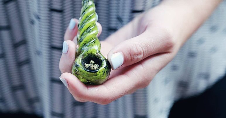 toqueyrol420's tweet photo. Y para iniciar el día, ¡Unos pipazos! Con flores del #RocketTrip. Son una delicia y te pondrán bien High. ¿Ya las probaste?
-
Cultivos indoor, los mejores de todo #Mexico.
-
#weed #flores #cogollo #cuernavaca #cdmx https://t.co/wrhHxpbRJV