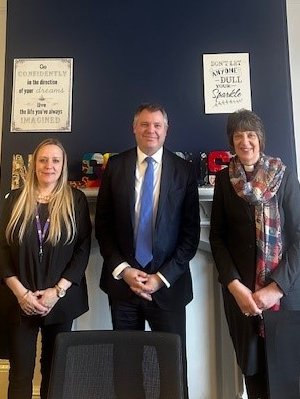 Immense thanks to the Prisons’ Minister for visiting Glos yesterday. Wonderful to see <a href="/HMPEastwoodPark/">HMP Eastwood Park</a> &amp; <a href="/TheNelsonTrust/">The Nelson Trust</a> Women’s Centre to observe the Female Offenders Strategy being implemented &amp; great work to prevent reoffending &amp; help women rebuild their lives. <a href="/BishGloucester/">Rachel Treweek</a>