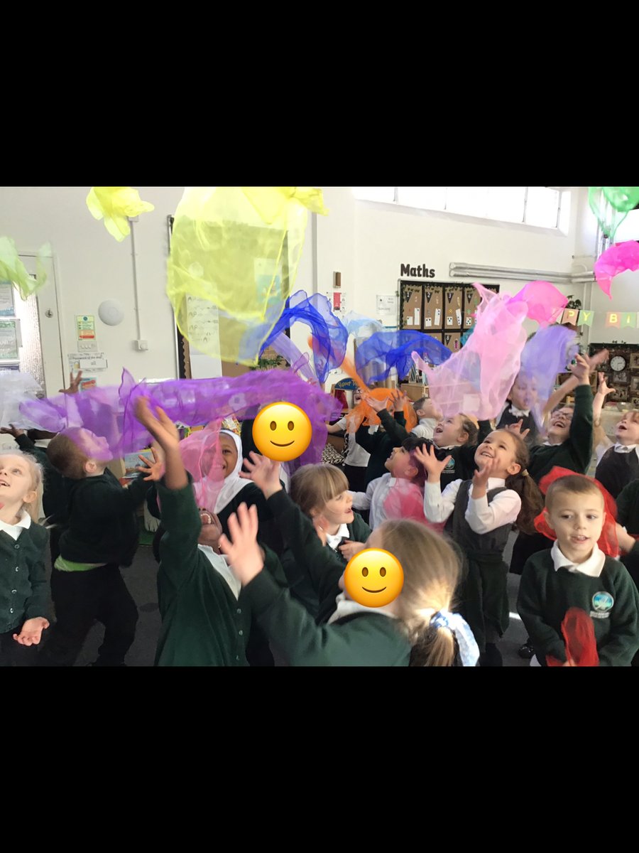 EYFS_BSA's tweet photo. FS2 have had a brilliant day full of colour to celebrate Holi Festival! #shinebright @BrackensdaleS https://t.co/wjelEiXL2G