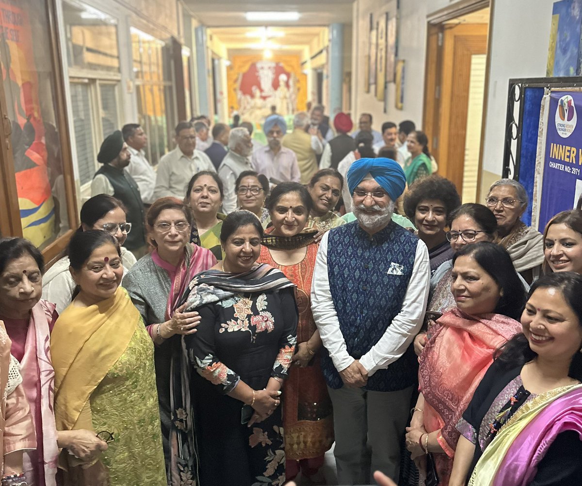 SandhuTaranjitS's tweet photo. A pleasure to address Rotary Club & Inner Wheel Club members of Amritsar Midtown on India's Path to becoming a Global Superpower. Appreciate President Raminder Singh Sodhi and Secretary Ashwani Malhotra for hosting the event.
#IndiaRising #RotaryCommunity #ViksitBharat https://t.co/CRG6J7uP5U