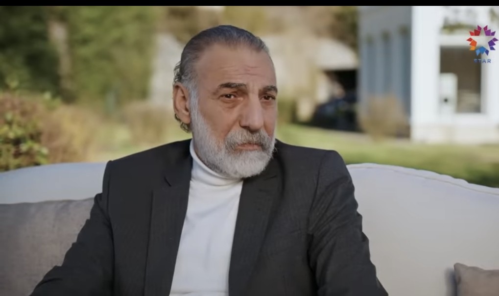 kamerryeo's tweet photo. "Alma mazlumun ahını çıkar Aheste AHESTE." 😔 (Ben EZEL den geldim.)
"Bir anası var,öyle güzel öyle masum.Kocasi çekmiş gitmiş.Birakmis onlari yüzüstü.😩😩"
Kıza mı üzüleceksin?
Anasına mi ?
Ne yani Korhanlar onların da mı başını yakmış? #yalicapkini #nuket
#FeritKorhan https://t.co/5iSuyAwk3T