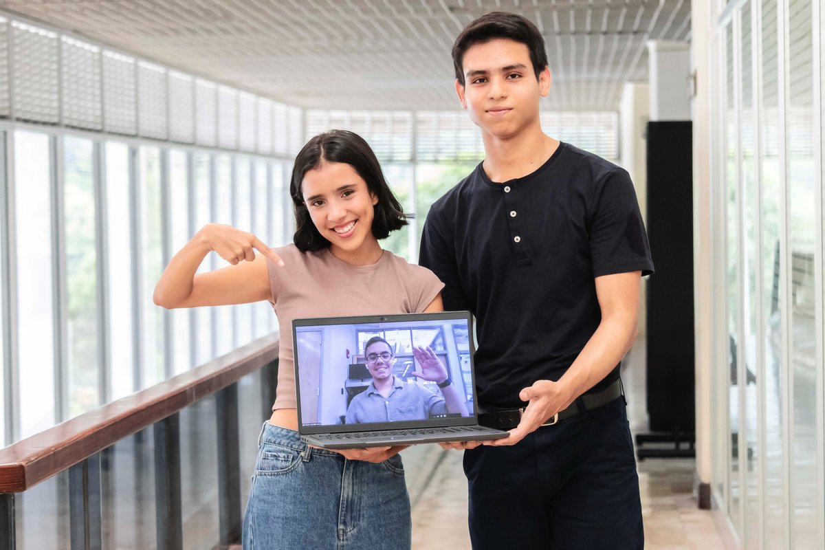 FictESPOL's tweet photo. Estudiantes de 𝐈𝐧𝐠𝐞𝐧𝐢𝐞𝐫𝐢́𝐚 𝐂𝐢𝐯𝐢𝐥 ganan en concurso internacional sobre viviendas sostenibles 🏠♻
#ADNESpol 🧬#Construhack #hackathon #latinoamérica #OrgulloPolitécnico #ecuador🔗 https://t.co/qGvAVpjq8Z https://t.co/yPK0M2fw0b