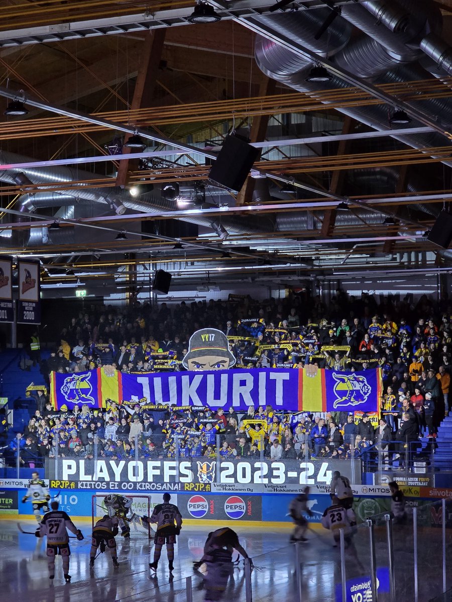 Playoffien kotiavaus!
#jukurit #viikinkiveljet #liiga
