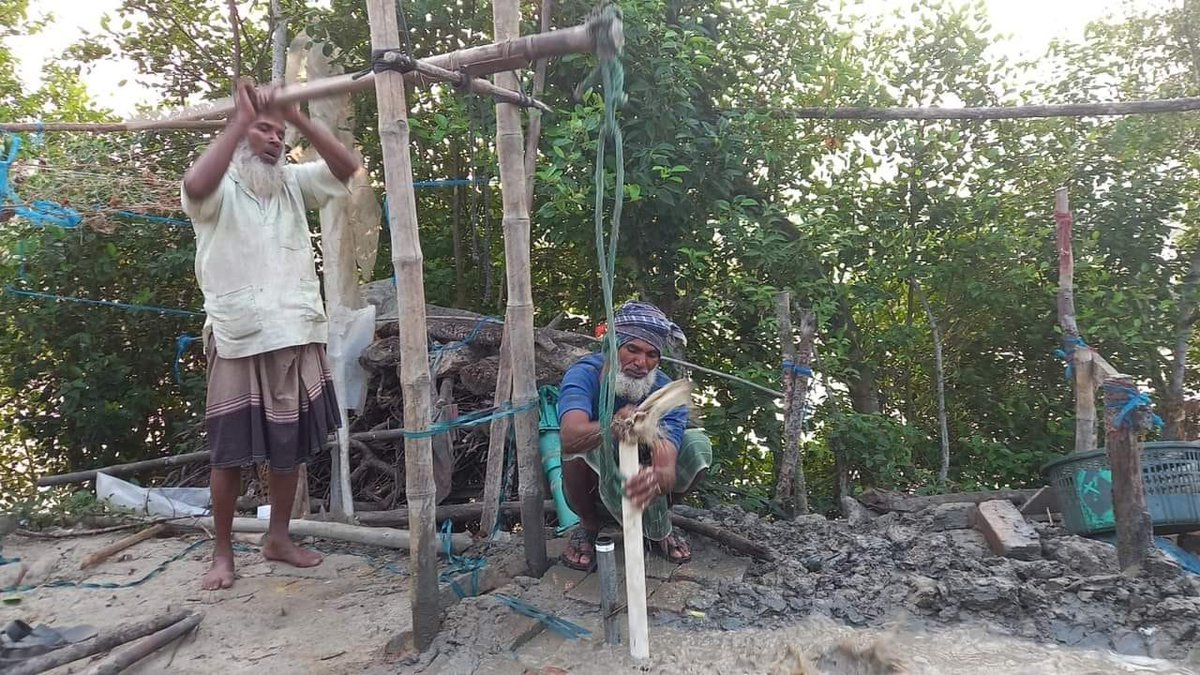 YouthNetGlobal's tweet image. 🇧🇩 Coastal communities face immense #water challenges, impacting women &amp;amp; children the hardest. 

#Salinity in Satkhira worsens living standards daily. 

Glad to report progress post #COP26: #Rochdale community pledges support, installing 16 tubewells each in #Khulna. #WaterDay