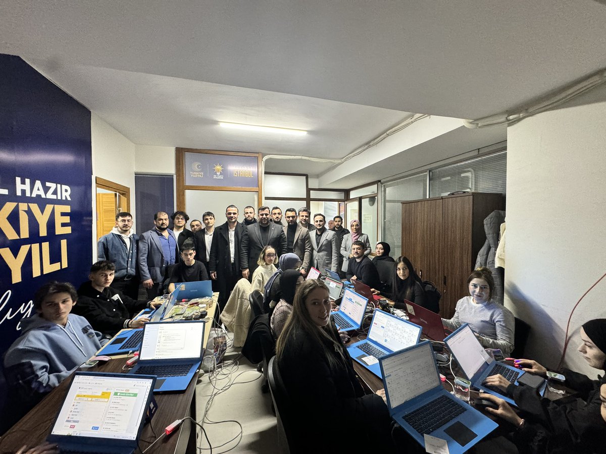serdarorhan's tweet photo. SAS çalışmaları devam,Istanbul Murat’ına Ataşehir Mustafa’sına kavuşacak.

@burakcifci34 
@naimyagci_ 
@atasehirakparti 

#AtaşehirSizin https://t.co/bO9Q7jEB8Q