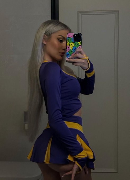 Say &bdquo;hi&ldquo; if you want a free pic 📸 https://t.co/lds4aADiqd