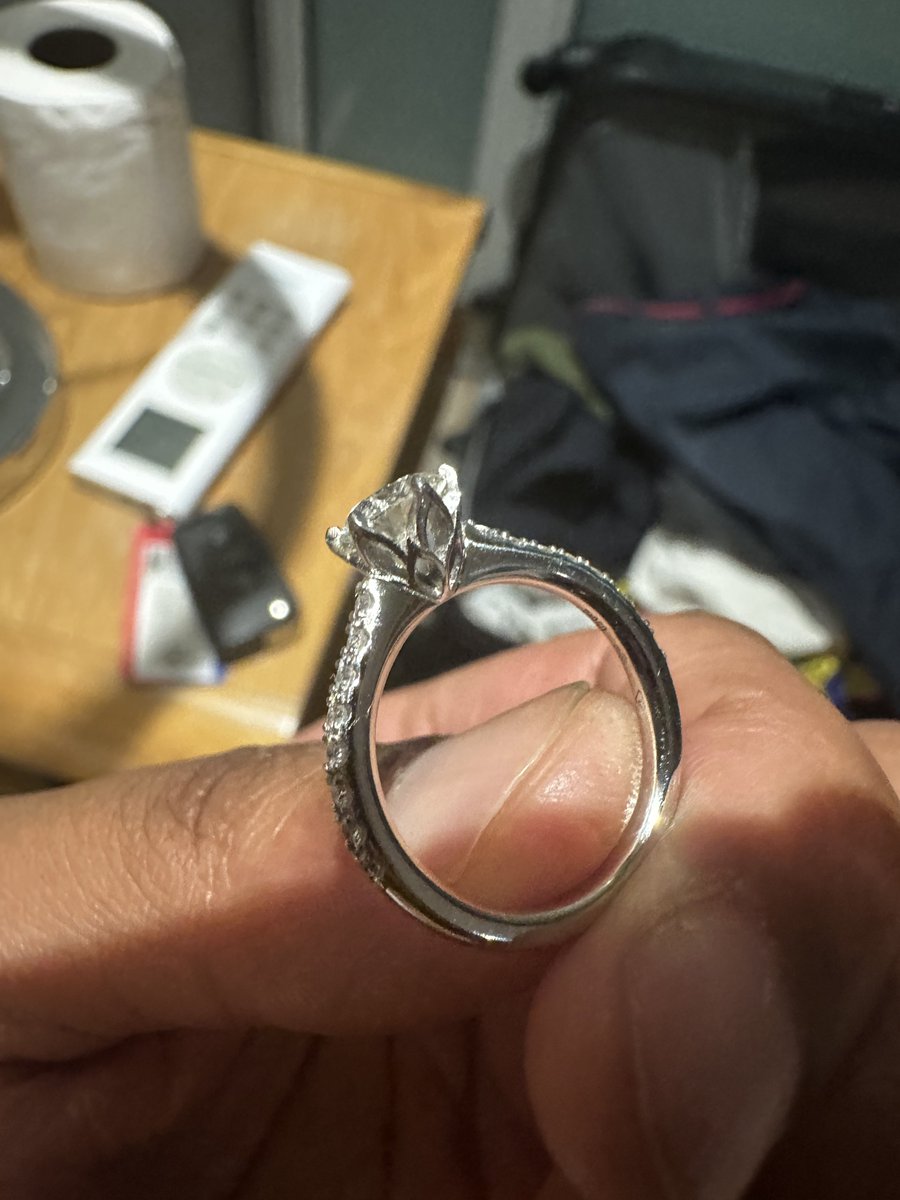 EmaniMone's tweet photo. My man really designed my ring from scratch picked the diamonds from a South African conflict free diamond shop. Designed my ring in platinum bc it’s more sturdy less scratch prone instead of 18k white gold and even got it nature inspired after his countries national flower 🥲 https://t.co/Uf9Rxg4YLh