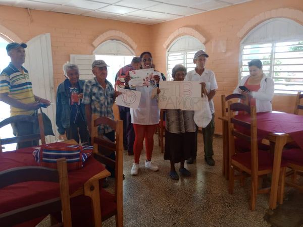 Equipo de Prosalud del municipio Minas en #Camaguey realizan actividad educativa por el Día Mundial de la Tuberculosis próximo a celebrarse el 24 de marzo. #CubaPorLaVida  #CuidarseEsClave #DiaMundialDeLaTuberculosis