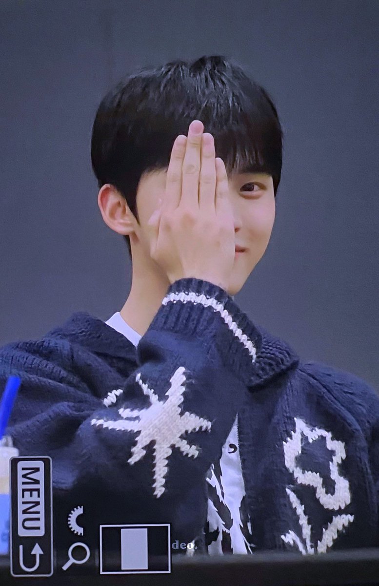 240322

안 찍어줘?😡나쁜남자!!!

#루네이트 #LUN8
#도현 #박도현