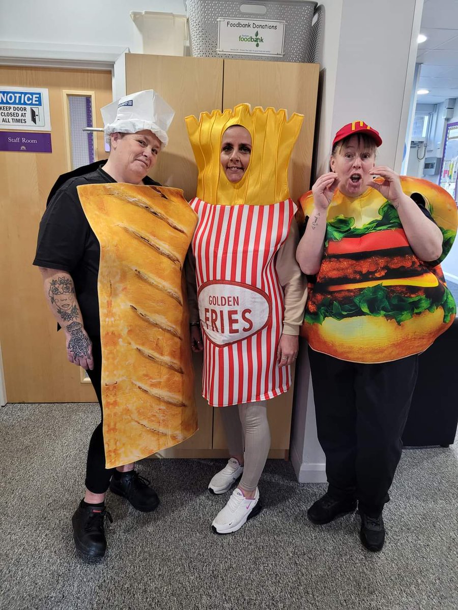 pipsy80's tweet photo. These girls are just fab!
Always going all out for their children at their school, putting on some truly hilarious themed days.
Debbie and Donna ....more lunch lady legends! 🌟🍽
#DinnerLadies #SchoolCooks https://t.co/2yc0g3CiGJ