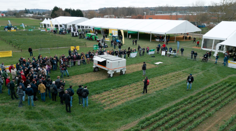 mydirectdriller's tweet photo. Want to know more about the @FIRA_team 2024?

See what @tomallenstevens has to say on this year's agricultural robotics show from Feb ➡ https://t.co/tzdSuT1C7o

Tech Farmer Magazine sponsored by @LloydsBankBiz

#techfarmer #worldfira #FIRA2024 #agrishows #agriculturalrobotics https://t.co/OLU9l2s3NB