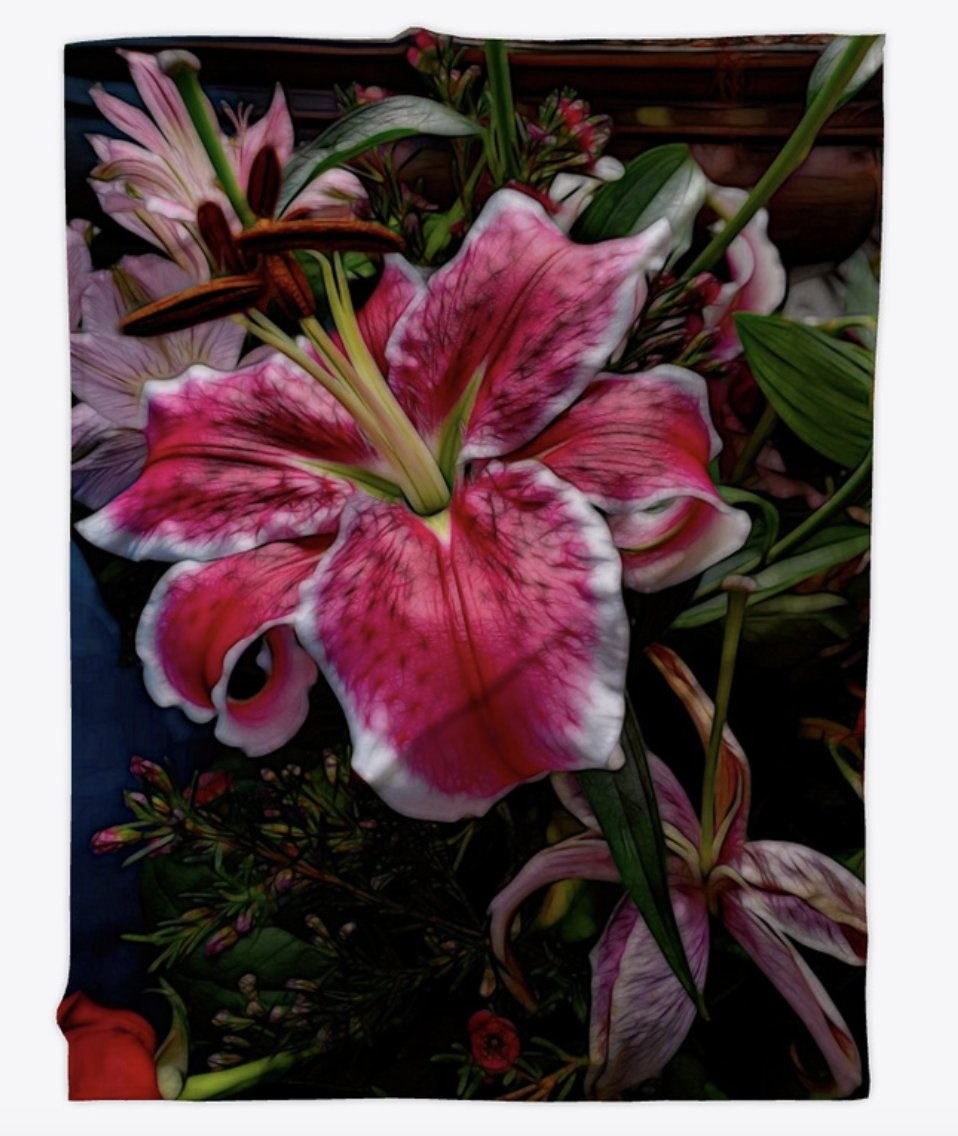 liminaldragonfly.com/listing/big-pe… #flowerphotography #lilies #throwblankets