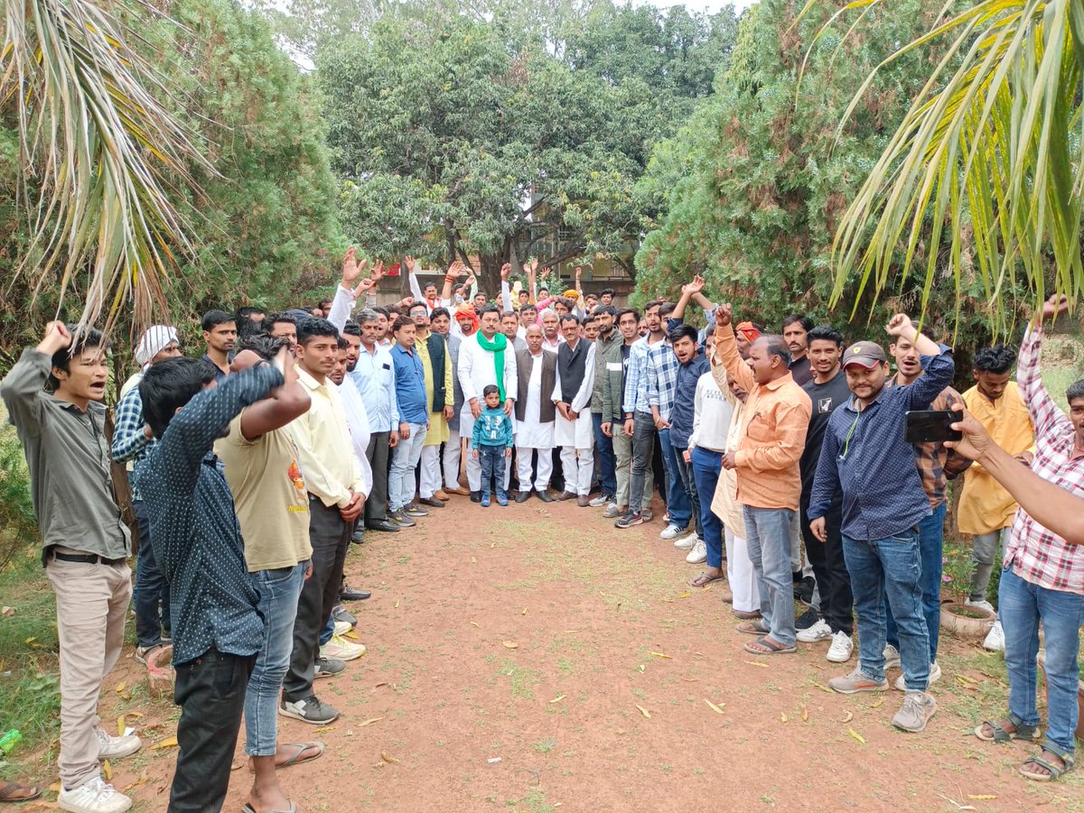 युवा राष्ट्रीय लोकदल के प्रदेश अध्यक्ष श्री रविन्द्र सिंह पटेल जी का जिला सोनभद्र में पहुंचने पर युवाओं द्वारा किया गया भव्य स्वागत। 

#Rld #YOUTH