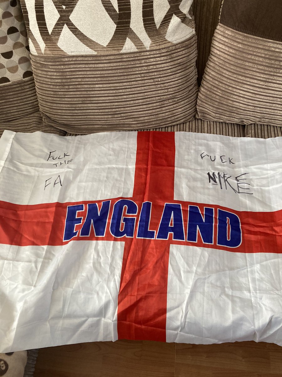 Fuck the @FA , Fuck @nikefootball see you Tuesday at Wembley with me flag 👍🏴󠁧󠁢󠁥󠁮󠁧󠁿🏴󠁧󠁢󠁥󠁮󠁧󠁿🏴󠁧󠁢󠁥󠁮󠁧󠁿