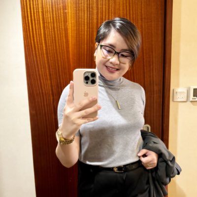 biancacatajan's tweet photo. #NewProfilePic https://t.co/KavWI4vM6Z