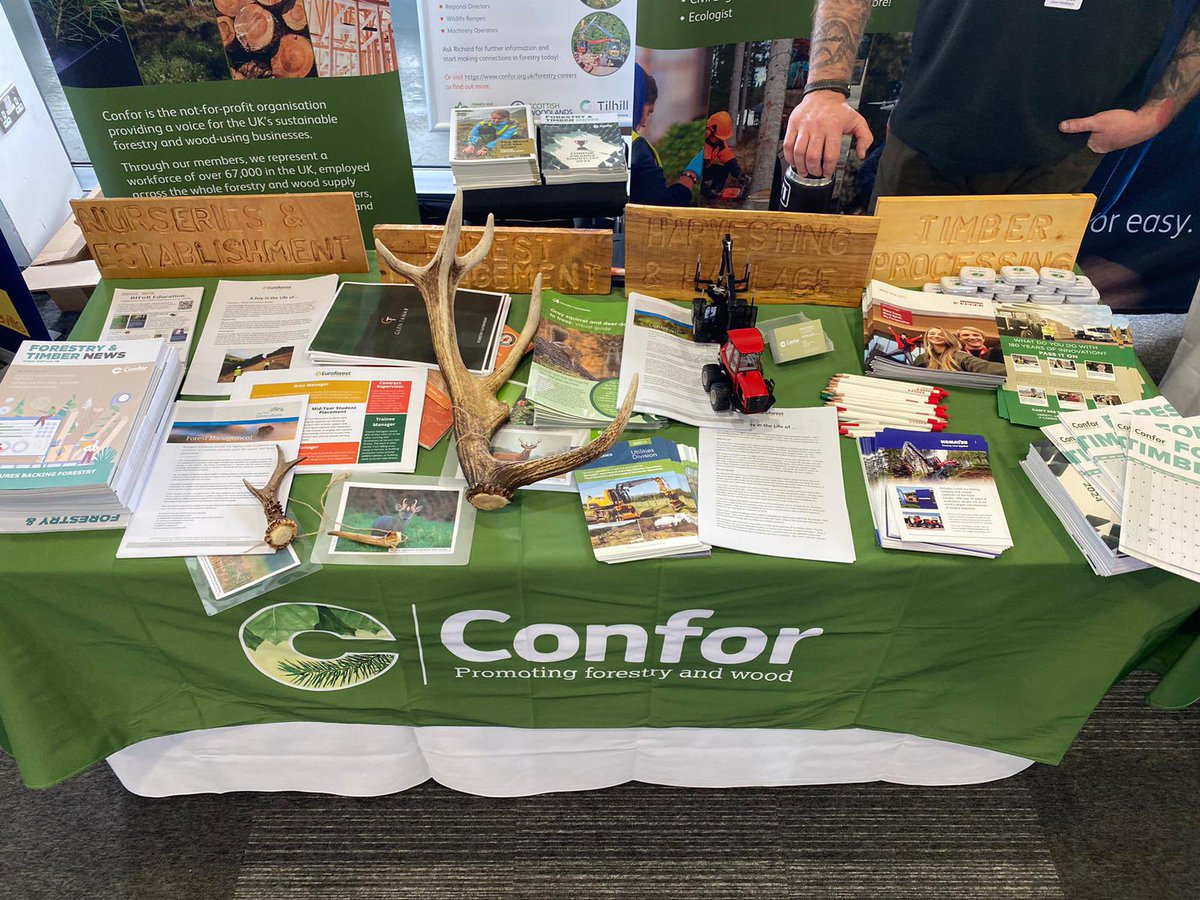 Confor’s Richard Hunter was joined by @GreenTaskForce1 to promote forestry careers at the CTP Employment Fair in Salford yesterday. Richard will also be manning a Confor stand at upcoming @ForcesPensions events in Edinburgh and Bournemouth. Get in touch to get involved 🪵