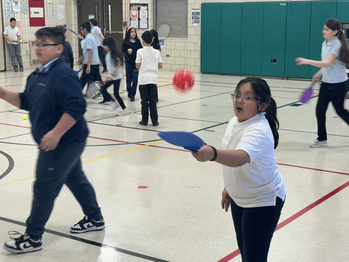 b_physical's tweet image. PE week in review.. students spent the past week using rackets/paddles.  We worked on different ways to strike a ball with a forehand, backhand, and serve.  Next week we will be working on volleying, and playing modified games of pickleball, tennis, and table tennis.  🏓  🎾