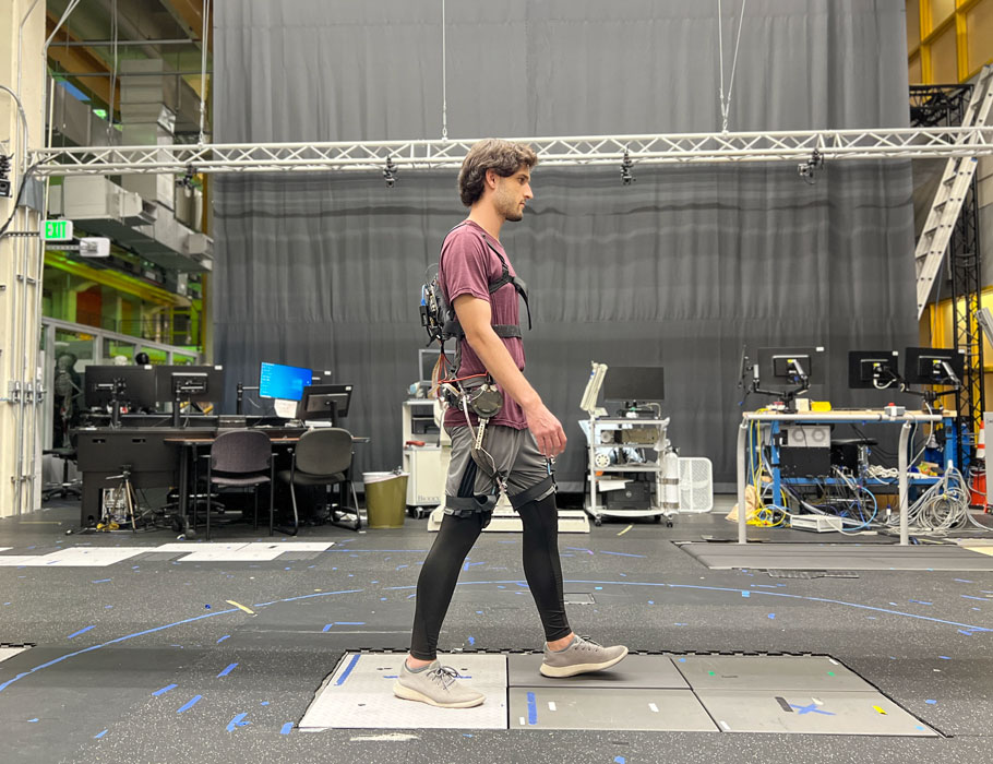 SciRobotics's tweet image. A new #NeuralNetwork significantly lowered the amount of energy that lower limb exosuit users expended when walking on level ground, up inclines, and even climbing stairs.

Now out in Science #Robotics: scim.ag/6jX