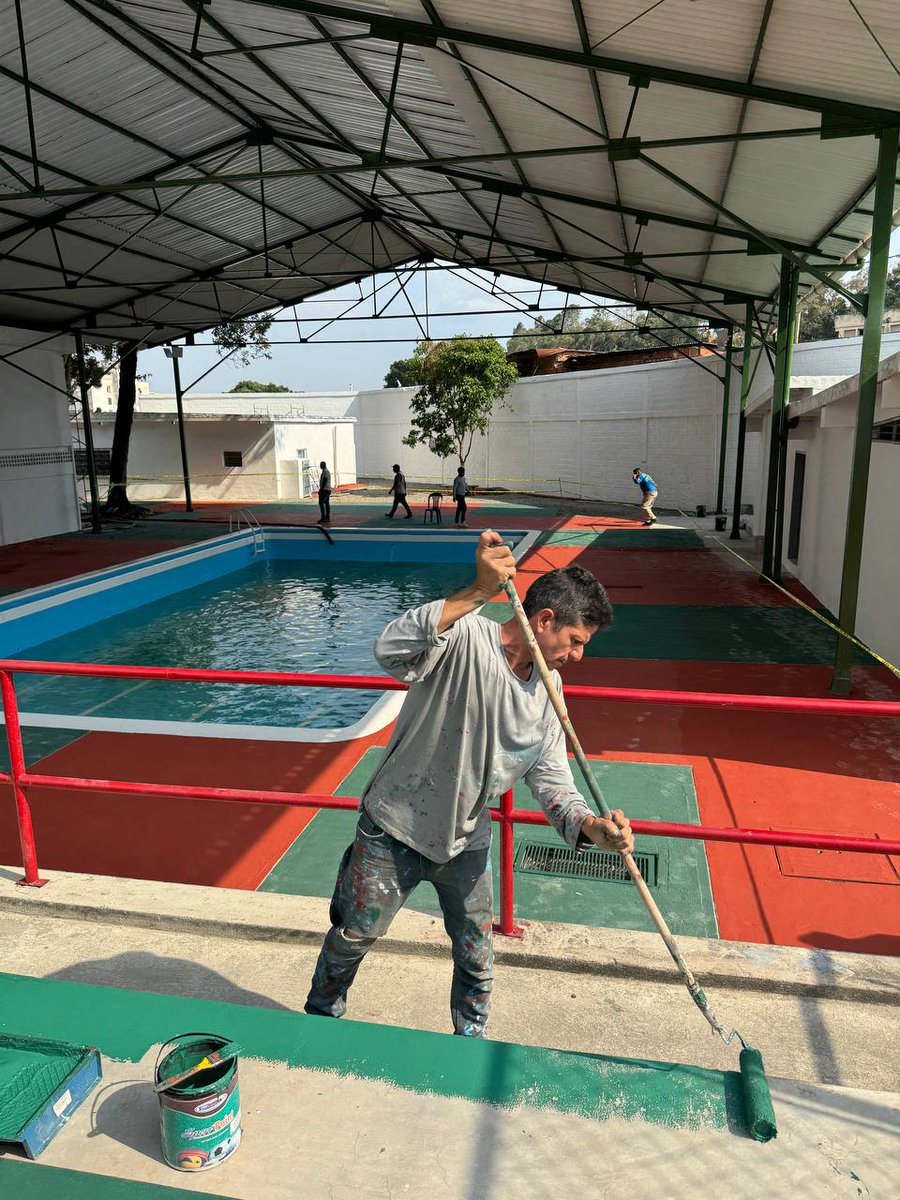 Alcaldesa @gestionperfecta inspecciono el Complejo Doctor Agustín Zubillaga, en Cotiza, parroquia San José, espacio que están transformando en equipo, por instrucciones del Pdte @NicolasMaduro y en impulso de la Gran Misión Venezuela Joven.

#ÉpocaDeTransformación
#Oriele #22Mar