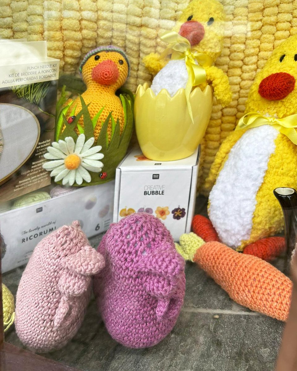 UKHKA's tweet photo. We're starting Monday off with some cheery bright colour from the window at The Wool Tree in Plymouth
#easterwindows #loveyouryarnshop https://t.co/szuqdNkylq