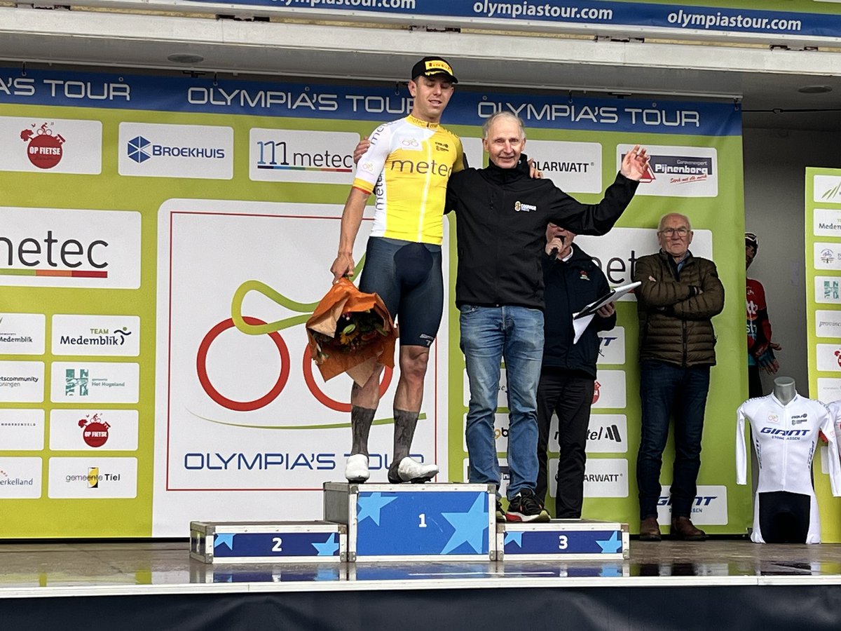 CourageEvents's tweet photo. 🚴‍♂️Het nieuwe algemeen klassement na etappe 3 📍Assen-Roden 🛣️140,8 kilometer 
🥇Tim Torn Teutenberg🇩🇪 @LidlTrek 
🥈Roy Hoogendoorn🇳🇱 @metecct  + ⏱️ 0 sec
🥉Timo de Jong🇳🇱 @ctvolkerwessels + ⏱️ 4 sec

#OT2024 #Metec https://t.co/shpP8129tq