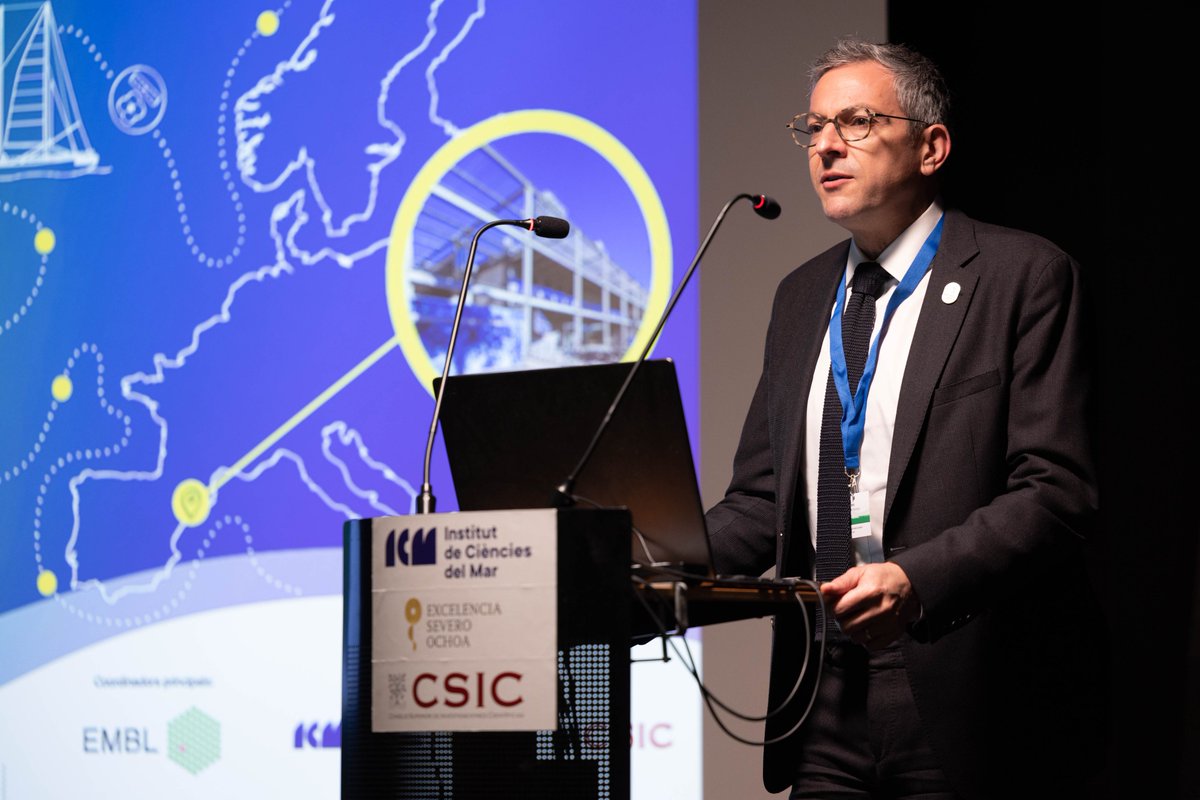 france_espagne's tweet photo. 🗣️ @olivierramadour reiteró el apoyo de 🇫🇷 a esta misión innovadora y la importancia que nuestro país concede a la salud de los océanos y al desarrollo de la economía azul.

🗓️👉🇫🇷 acogerá la próxima Conferencia de las Naciones Unidas sobre los Océanos en Niza en 2025.

📸 @embl https://t.co/pPj0vmXLKs