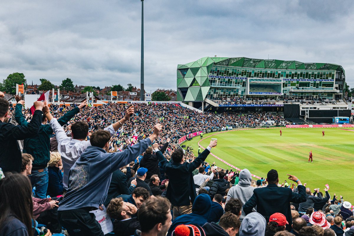 What's your best #RosesT20 memory?

Lock in your seats for this year's fixture ⬇️

🎟️ tickets.yorkshireccc.com/selection/even…