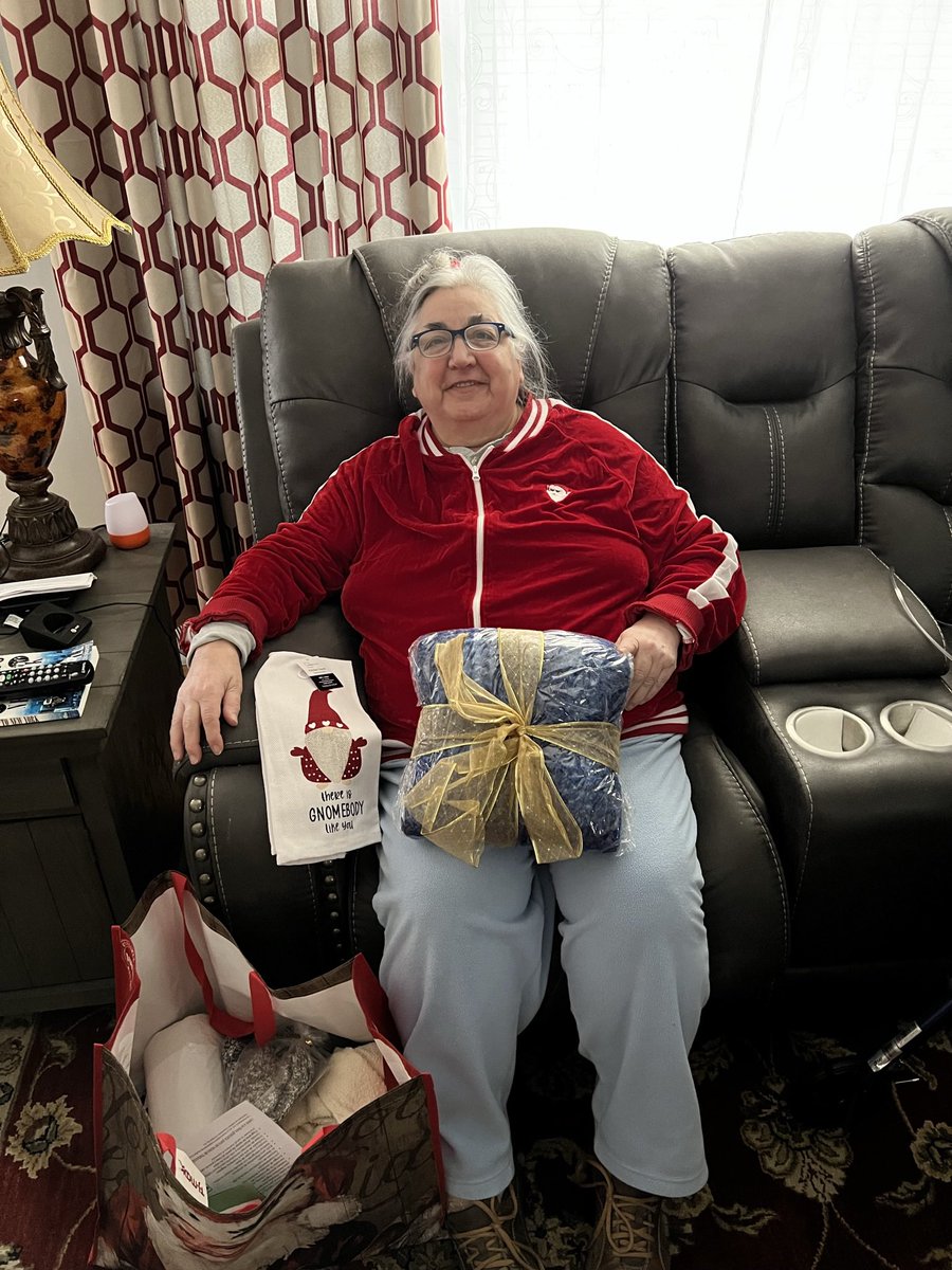 tjordanmiles3's tweet photo. The number of seniors facing waitlists for lifesaving #MealsOnWheels services will only grow without increased federal funding. Urge Congress to #SaveLunch for our seniors this March. Act now: https://t.co/gNsQFI00Kn
@SenSchumer @LeaderMcConnell @SpeakerJohnson @RepJeffries https://t.co/day5fwBgdB