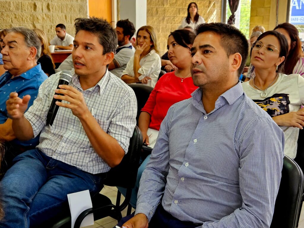 En el Centro Cultural de Cruz del Eje se realizó el segundo encuentro del Taller del Plan de Desarrollo Regional Sostenible en el Noroeste Cordobés. Más información 👉 acortar.link/wdK1Sp