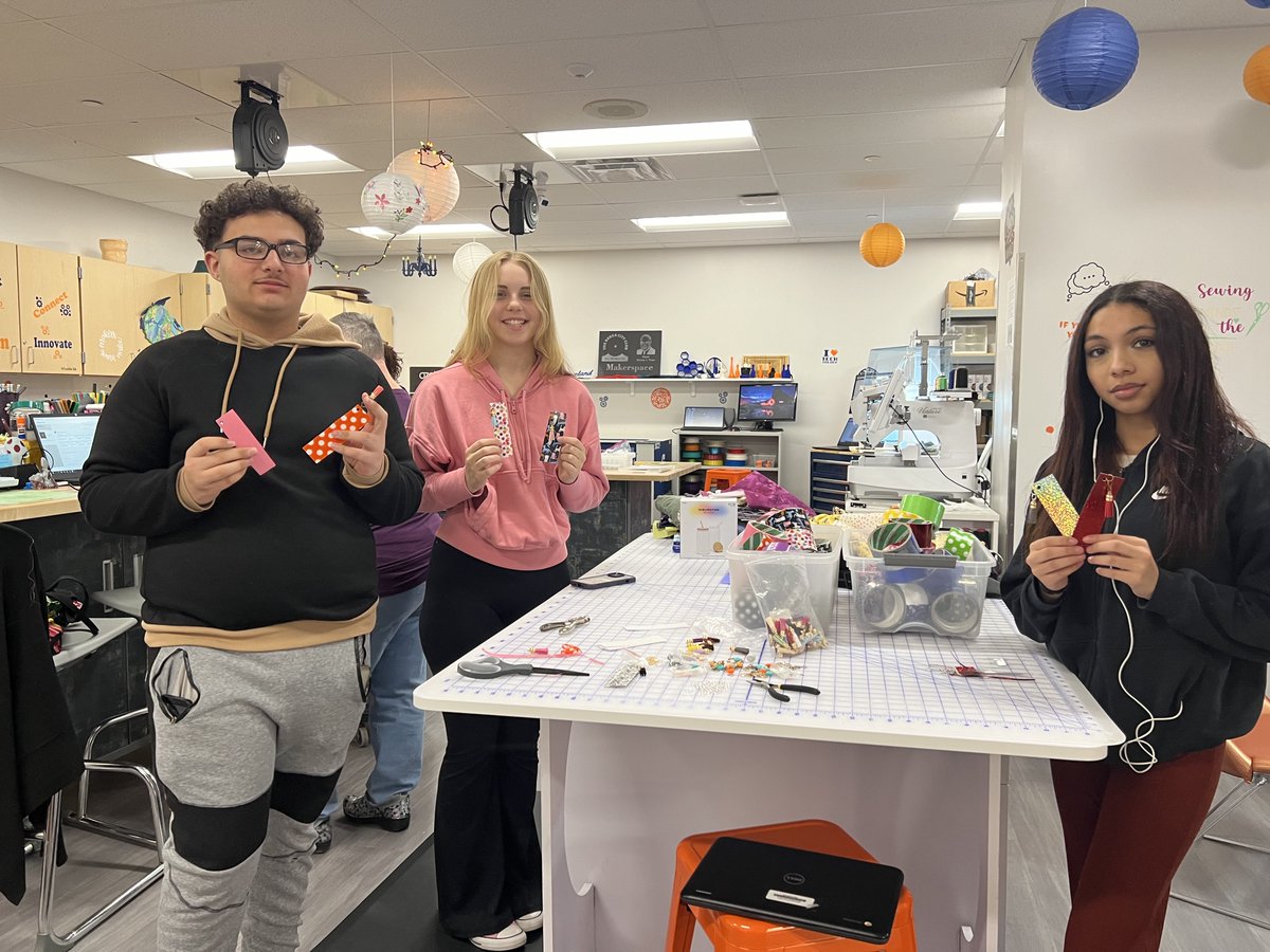 Berea CSD (@bereacsd) on Twitter photo Mrs. Miller helped study hall students showcase their ingenuity by creating personalized bookmarks in the makerspace this week. #TitanMakers Mrs. Miller helped study hall students showcase their ingenuity by creating personalized bookmarks in the makerspace this week. #TitanMakers