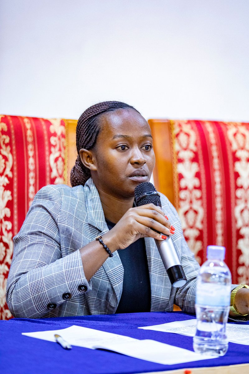 NFPO_Rwanda's tweet photo. TUYIZERE Sylvie wize mu ishuri ry’Ihuriro ryigisha urubyiruko Politiki n’imiyoborere #YPLA yasabye urubyiruko kwirinda amacakubiri, n’inama mbi z’abashaka kuruyobya barushukisha ibidafatika n’ibindi byose byarurangaza. Yarushishikarije kwitegura gufata inshingano z’ubuyobozi. https://t.co/gir7GPm8Yr