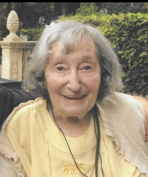 #CejourLà, il y a 6 ans, Mireille Knoll, survivante de la Shoah, a été poignardée à son domicile du 11e arrondissement de Paris. Parce qu'elle était juive. Elle avait 85 ans.
🕯️Ne l'oublions pas.