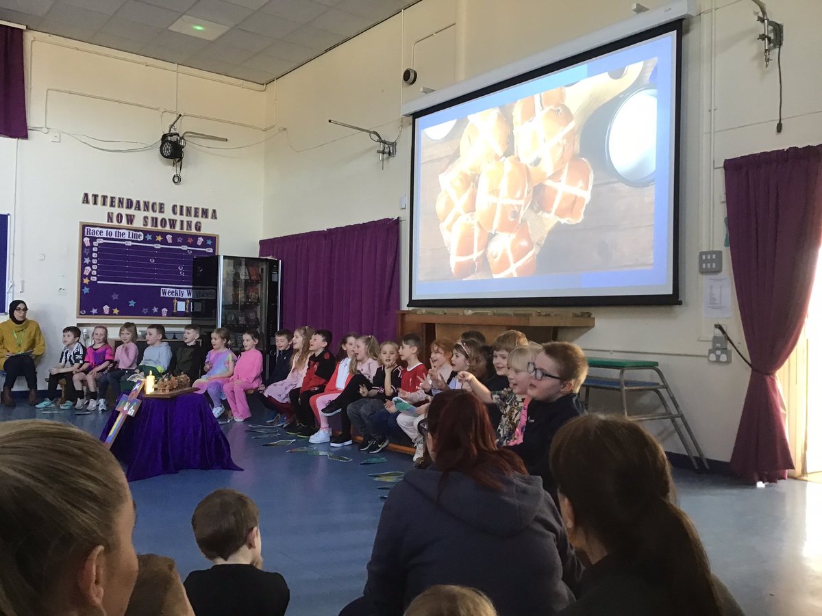 StPPPrimaryY1's tweet photo. Year 1 Easter Assembly 🐣
I’m so proud of all the children and thank you to all the parents who attended ❤️
#easterassembly #year1 #easter @StPPPrimary https://t.co/3cuMRJnejQ