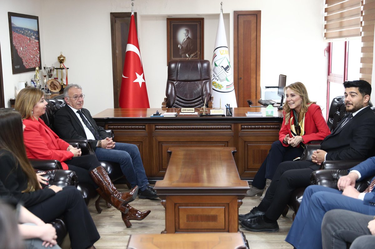 İzmir Barosu'nu ziyaret ederek kentimizin saygın hukukçularıyla bir araya geldik. Baro Başkanı Sayın Sefa Yılmaz ve yönetim kurulu üyeleri ile 31 Mart'ta yapılacak yerel seçimler ve sandık güvenliği konularında önemli bir görüşme gerçekleştirdik. 31 Mart'ta yapılacak yerel…