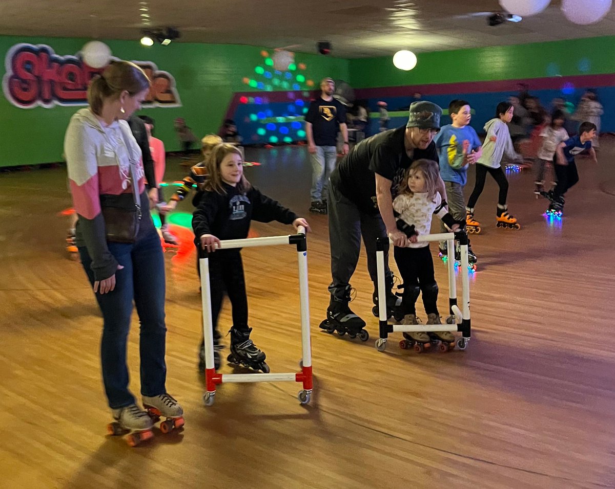 JeffersPondPLS's tweet photo. Thanks @JeffersPondPTC for hosting the @JeffersPondPLS Skateville family event.  So many smiles at this annual tradition:) https://t.co/odZbnXB6sg