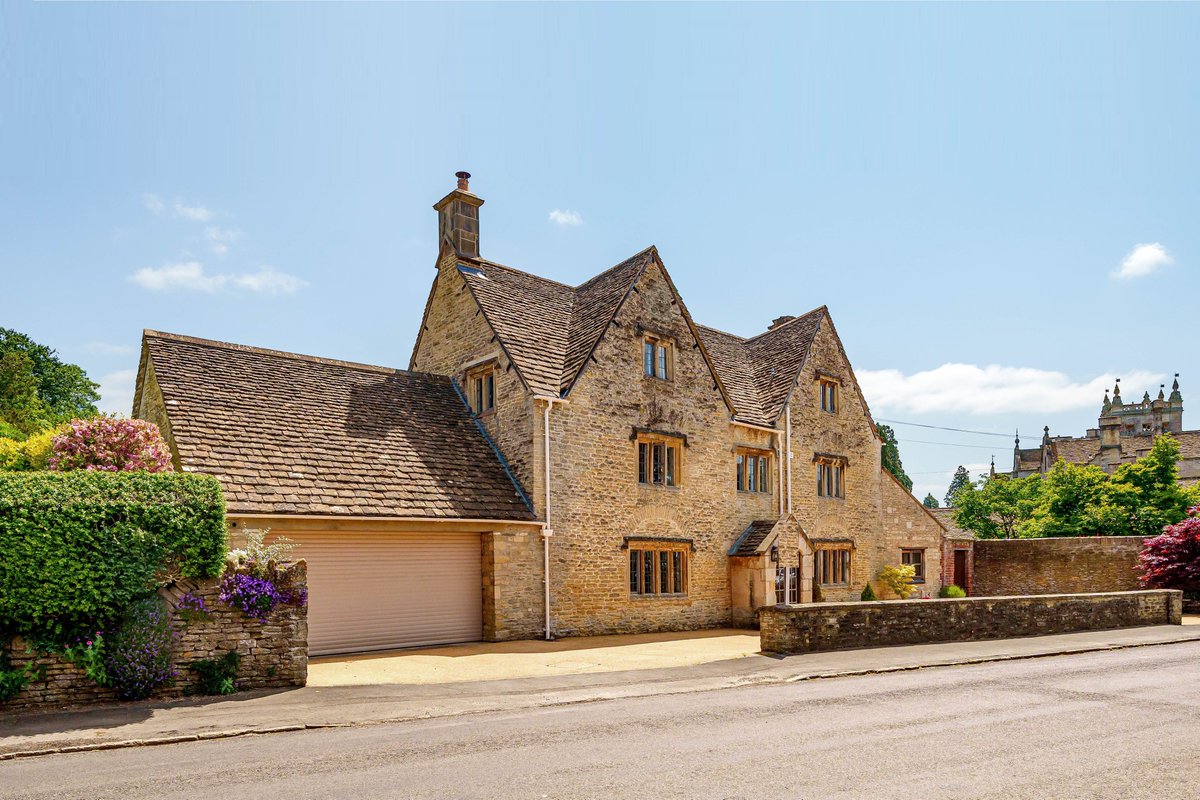 bathandrural's tweet image. Sale completed: Located in the very heart of the highly sought-after Wiltshire village of Grittleton, the Old Laundry is a stunning, Grade II listed detached home built circa 1650. Guide Price £1,250,000: fineandcountry.co.uk/bath-estate-ag…