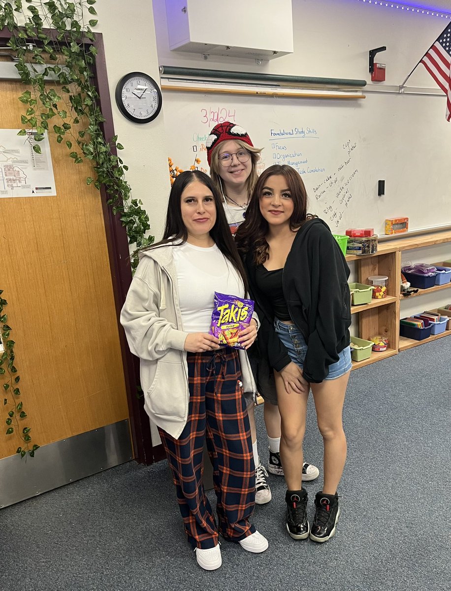 Favorite <a href="/DesertRidgeMS/">Desert Ridge MS</a> staff spirit day yet - dress like a student day. #accessoriesarekey