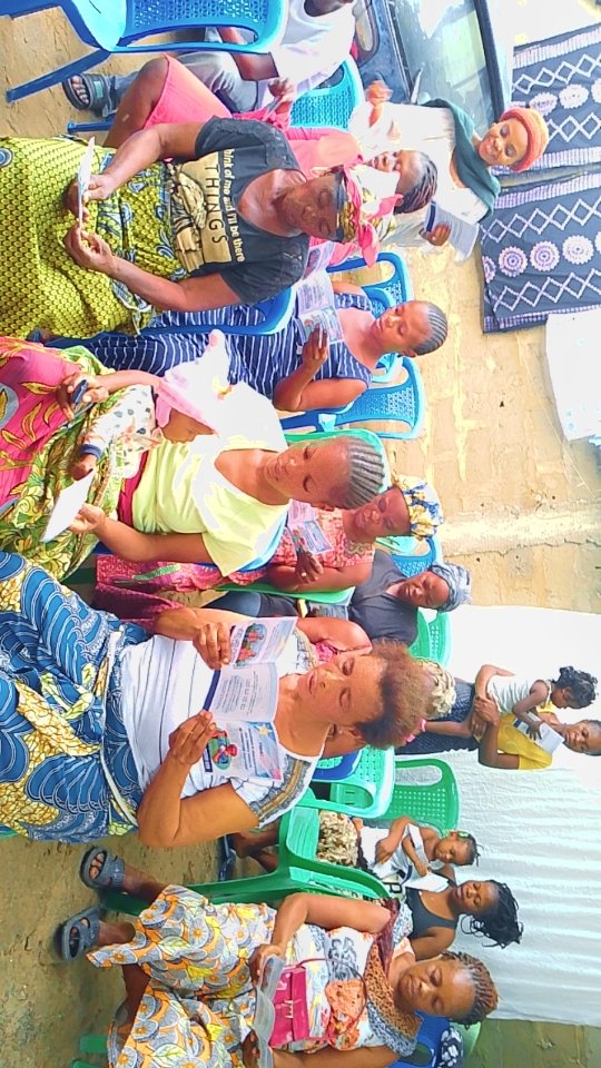 FspdRdc's tweet image. Ce vendredi 20/ 03/2024 à SANGAMAMBA / Kin dans la commune de Ngaliema la FSPD en partenariat avec IRI a réalisé une activité de sensibilisation pour l'inclusion et participation des Femmes rurales au processus électorale en RDC.