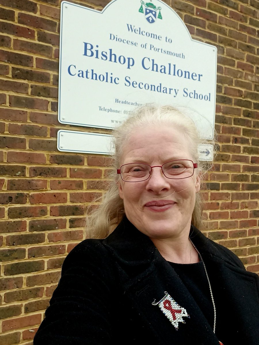 Huge thanks to @ChallonerRE for inviting me back to Bishop Challoner's for Year 11's Relationships Day. First took part 25 years ago and it's been a highlight of each year ever since. Two fantastic talks today, both groups engaged with my talk and lots of questions from pupils.