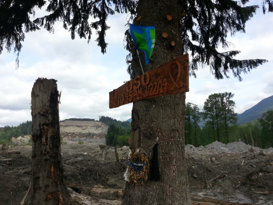wsdot's tweet photo. It's hard to believe it's been a decade. Today we're remembering those lost and affected 10 years ago by the SR 530 slide in Oso, WA. We will be forever thankful for the extraordinary efforts of the emergency responders, communities and beyond on that tragic day. #OsoStrong https://t.co/B9tRvmVZxj