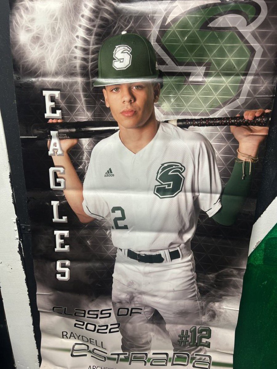 CatholicLeague_'s tweet photo. Please join us in sending prayers to the Estrada and Archbishop Shaw families as the community mourns the passing of Raydel Estrada. @shaw_forever @Archbishop_Shaw https://t.co/kreVQ4RmeB