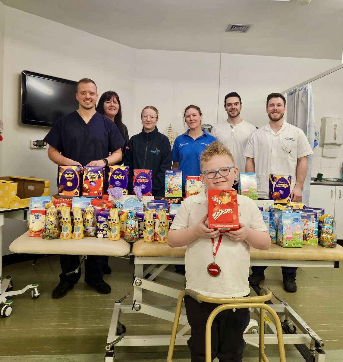 Today we were very kindly donated Easter eggs by Tamsin and co. from Pandora games 🐣🐰

Thank you so much for the gifts, we’re sure the patients will love getting them when they come to see us next week (…if they’ve done their physio that is 😉)

#ChildrensPhysiotherapy