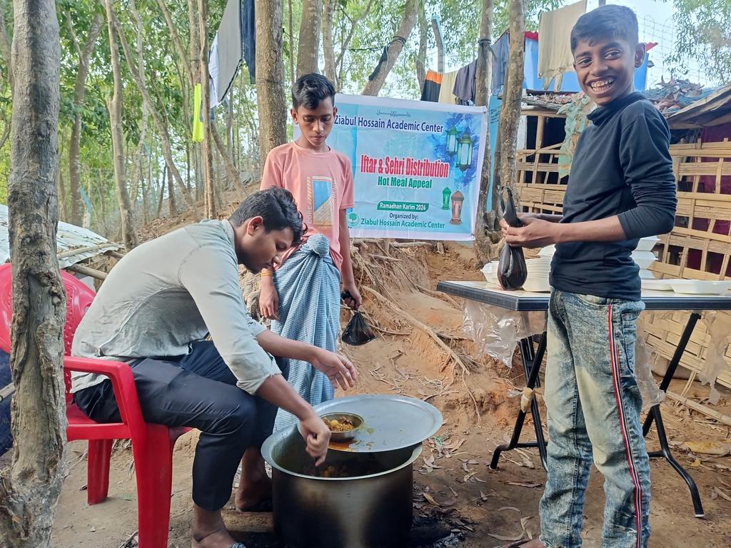 ziya_bol88455's tweet photo. With each donation, YOU DRAW A SMILE and EARN THE REWARD OF MERCY and charity in https://t.co/9zFRykdjNU meal appeal for Sehri to needy family

#Ramadan2024
#iftardistribution
#SehriDistribution 
#makingeveryonehappy
Continue your support 
Ziabul Hossain Academic Center
@Follower https://t.co/FphkyBPOxj