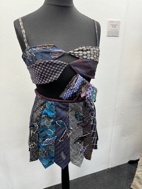 JanomeUK's tweet photo. We’re sew excited to sponsor the Young Stitchers category at @thestitchfstvl’s Dressmaking Competition 🙌
Here’s a peek at some incredible pieces from our wonderfully talented finalists!
#janomemakes #sewingshow #sewinguk #sewing https://t.co/n64zkOyA2y