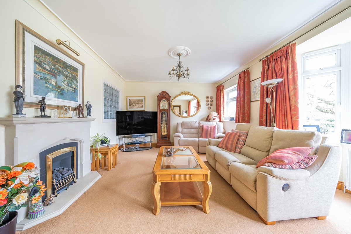 bathandrural's tweet image. Sale completed! Coming to the market for the first time in over forty years, this exceptional extended 1930s four-bedroom home presents a fantastic opportunity for those seeking space and tranquillity in a refined urban setting. Guide Price £1,395,000: fineandcountry.co.uk/bath-estate-ag…