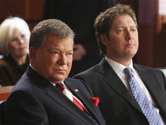 InOdaWeTrust's tweet photo. Feliz 93 cumpleaños para el gran #WillianShatner. https://t.co/GYGyHNvLQR