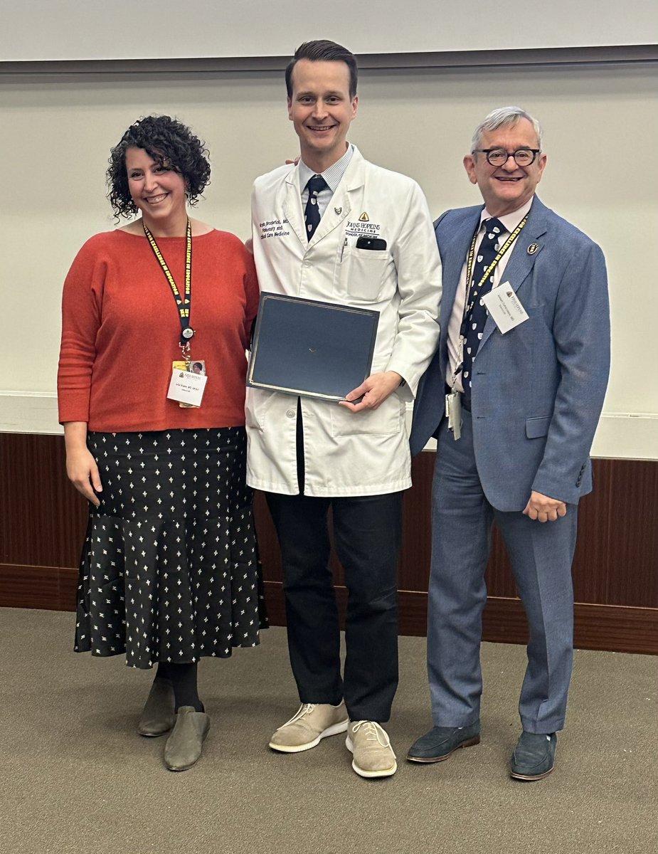 Congratulations to ⭐️ fellow @BBroderickMD on receiving the Outstanding Oral Presentation for Educational Scholarship at the @HopkinsMedicine IEE Education Conference